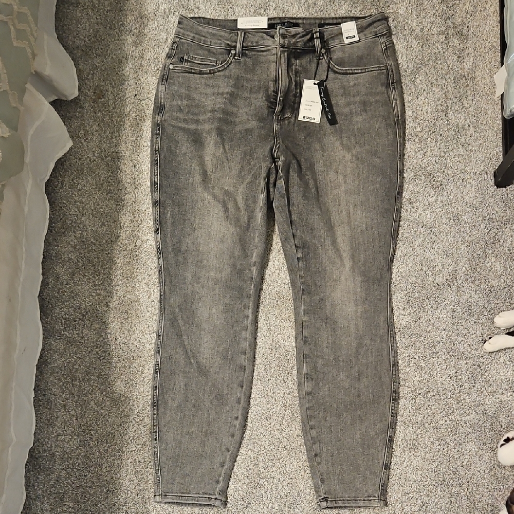 Judy Blue Gray Skinny Jeans Modern Fit